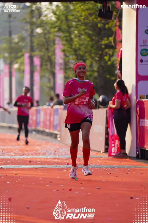 Race photo from Smartfren Run 2025 