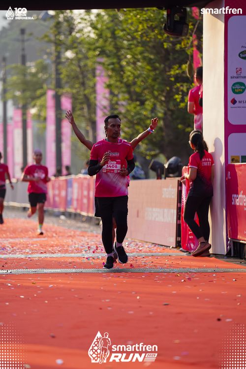 Race photo from Smartfren Run 2025 