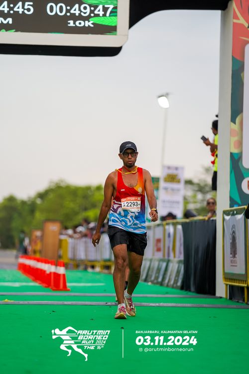 Race photo from Arutmin Borneo Run 2024