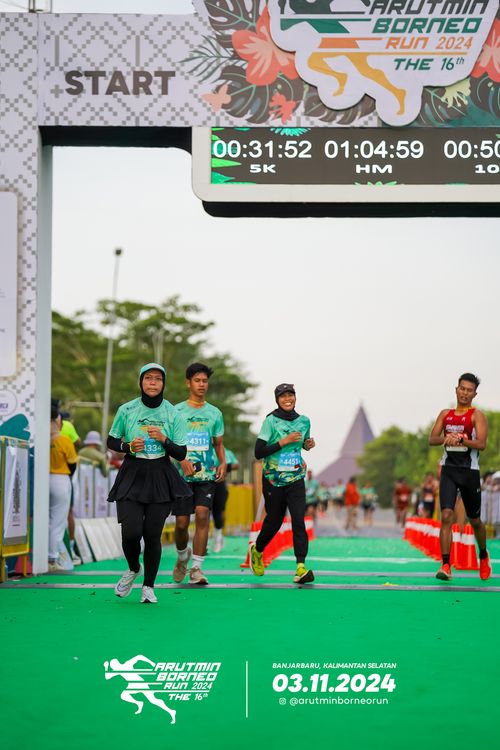 Race photo from Arutmin Borneo Run 2024