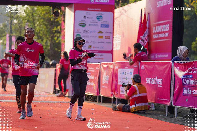 Race photo from Smartfren Run 2025 