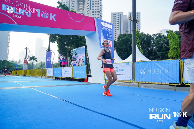 Race photo from Nu Skin Run 10K