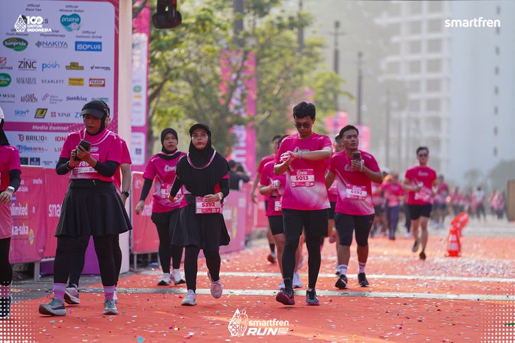 Race photo from Smartfren Run 2025 
