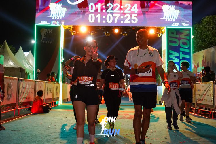 Race photo from PIK NITE RUN 2025