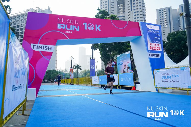 Race photo from Nu Skin Run 10K