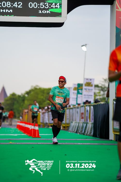 Race photo from Arutmin Borneo Run 2024
