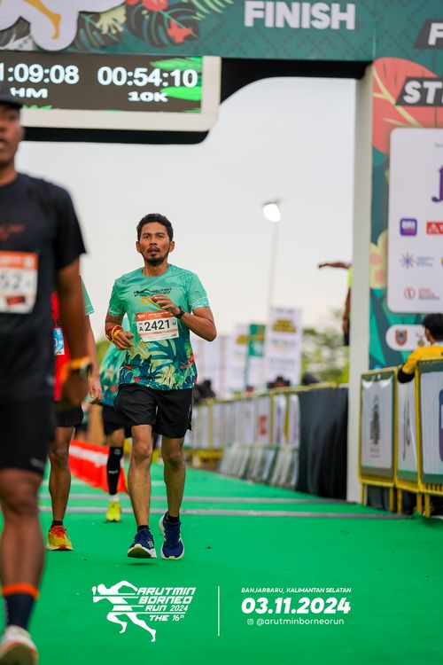 Race photo from Arutmin Borneo Run 2024