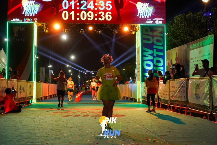 Race photo from PIK NITE RUN 2025