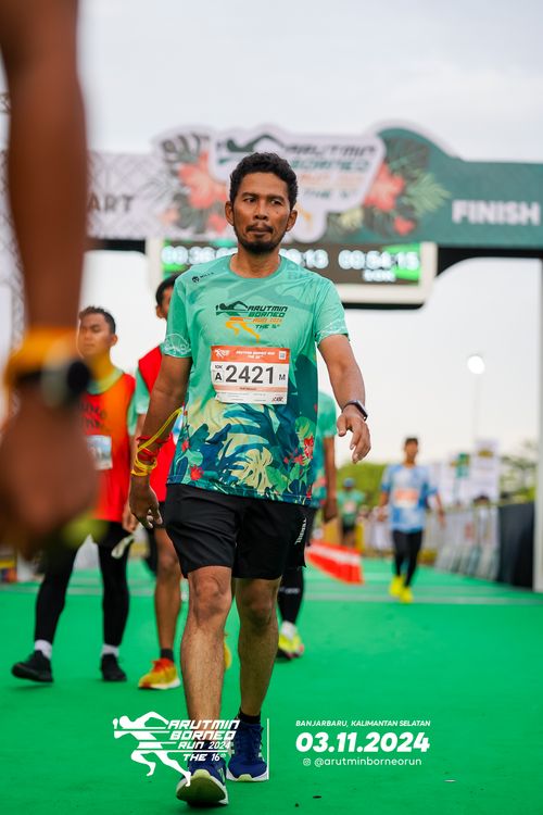 Race photo from Arutmin Borneo Run 2024