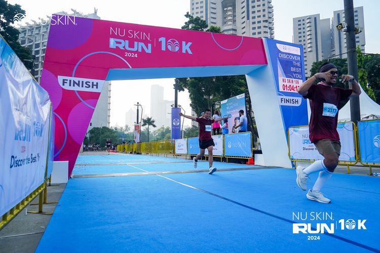 Race photo from Nu Skin Run 10K