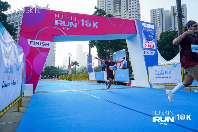Race photo from Nu Skin Run 10K