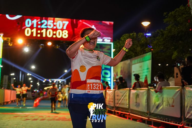 Race photo from PIK NITE RUN 2025