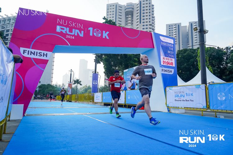 Race photo from Nu Skin Run 10K