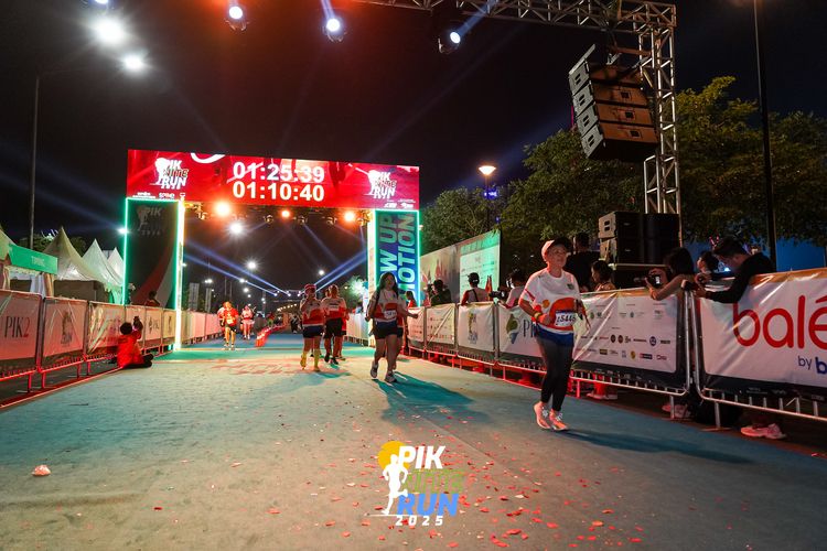 Race photo from PIK NITE RUN 2025