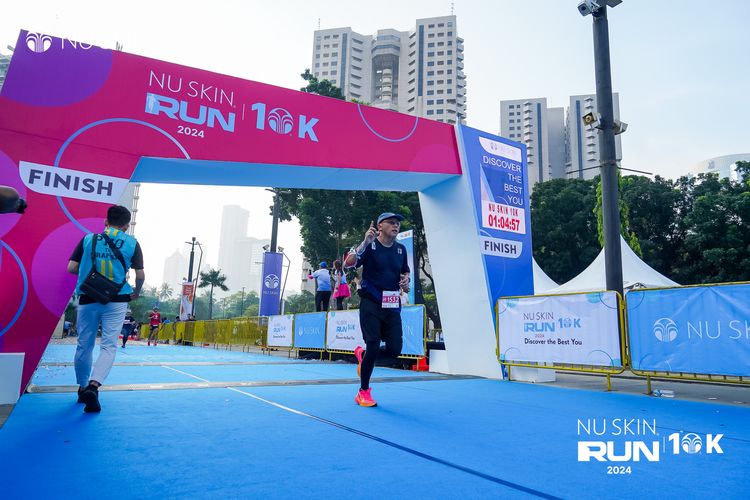 Race photo from Nu Skin Run 10K