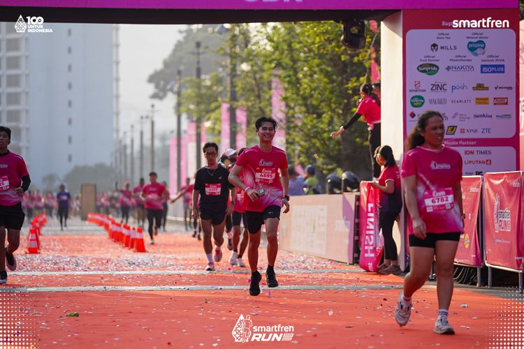 Race photo from Smartfren Run 2025 