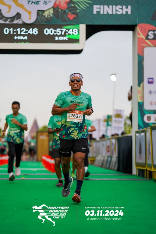 Race photo from Arutmin Borneo Run 2024