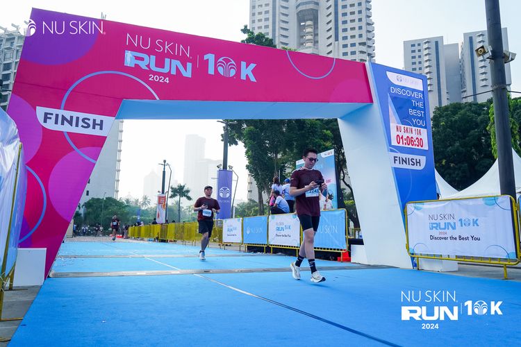 Race photo from Nu Skin Run 10K