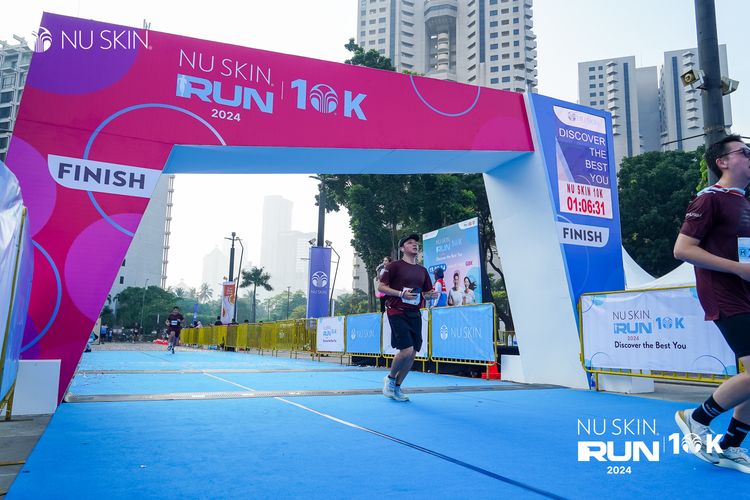 Race photo from Nu Skin Run 10K