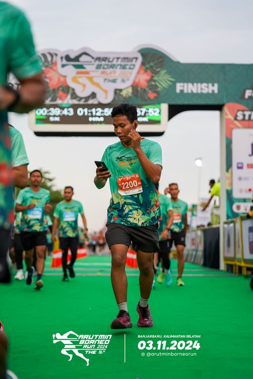 Race photo from Arutmin Borneo Run 2024