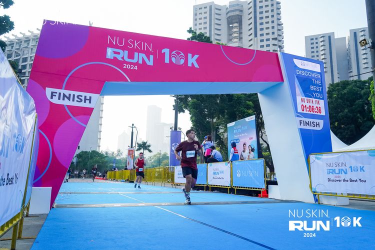 Race photo from Nu Skin Run 10K