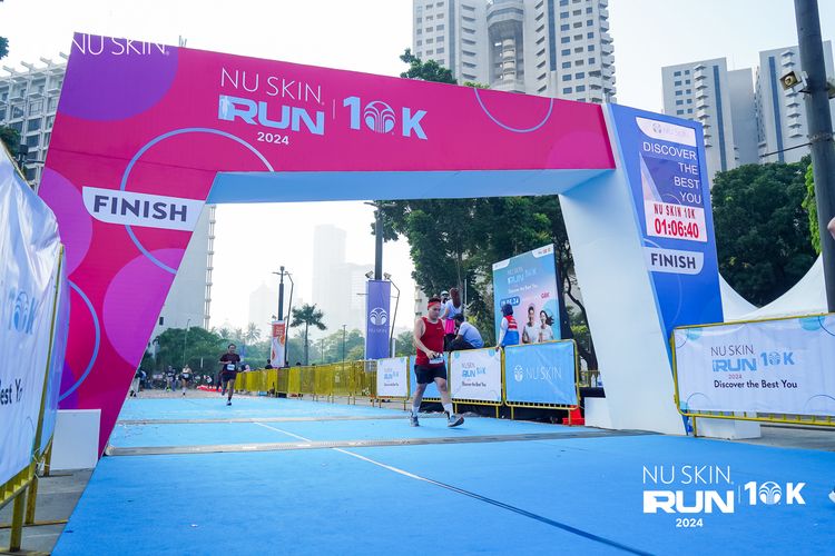 Race photo from Nu Skin Run 10K