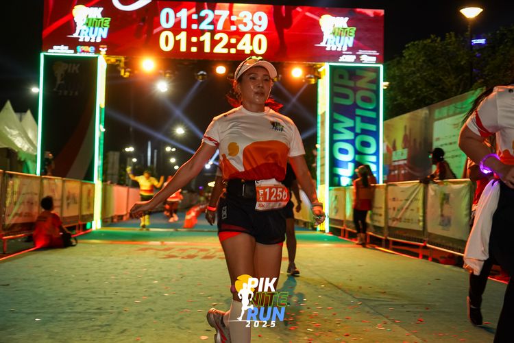 Race photo from PIK NITE RUN 2025