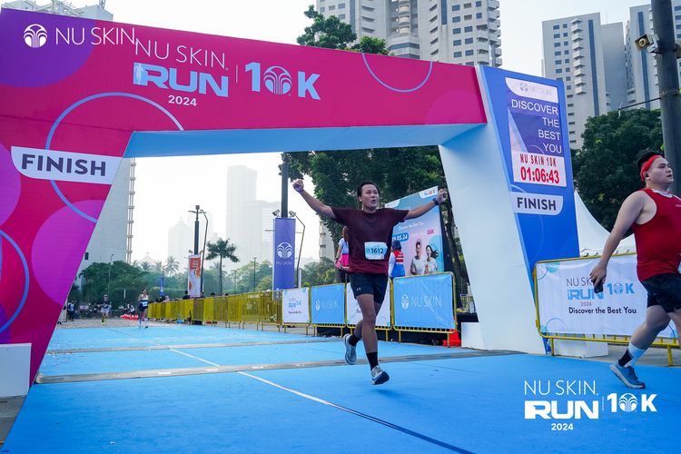 Race photo from Nu Skin Run 10K