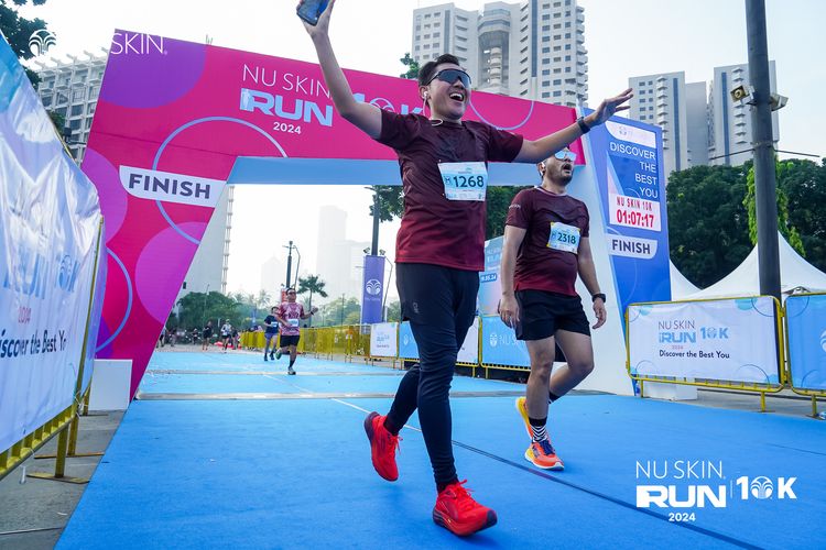 Race photo from Nu Skin Run 10K