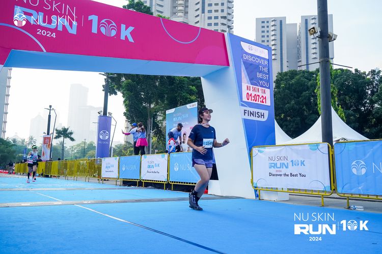 Race photo from Nu Skin Run 10K