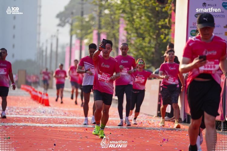 Race photo from Smartfren Run 2025 