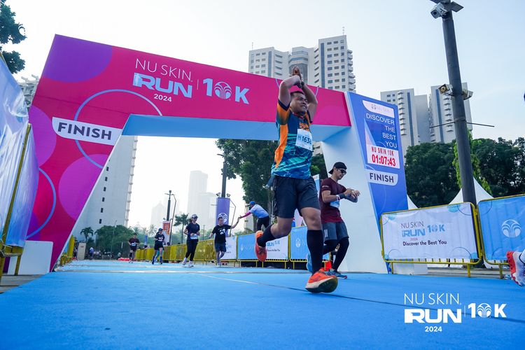 Race photo from Nu Skin Run 10K