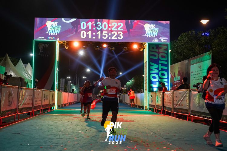Race photo from PIK NITE RUN 2025