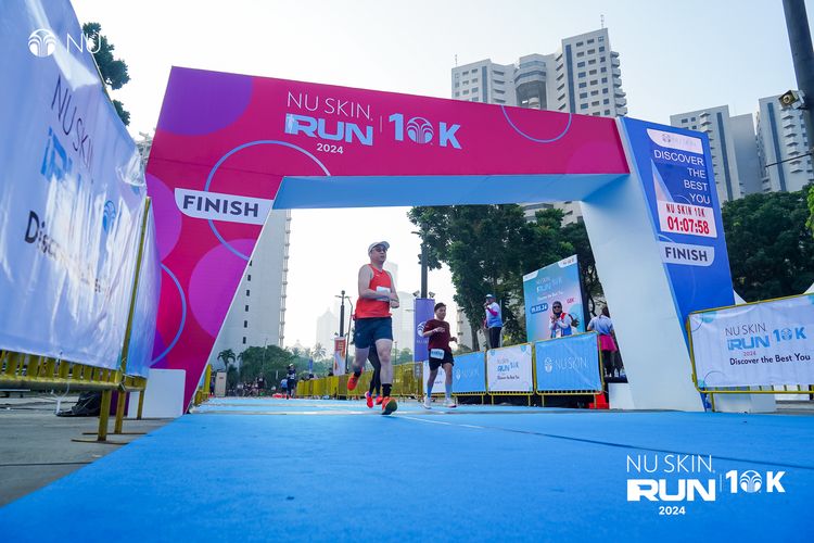 Race photo from Nu Skin Run 10K