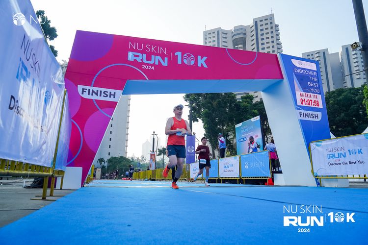 Race photo from Nu Skin Run 10K