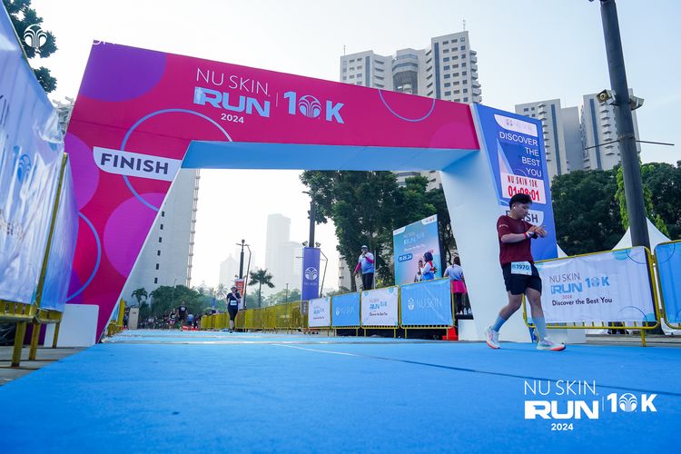 Race photo from Nu Skin Run 10K