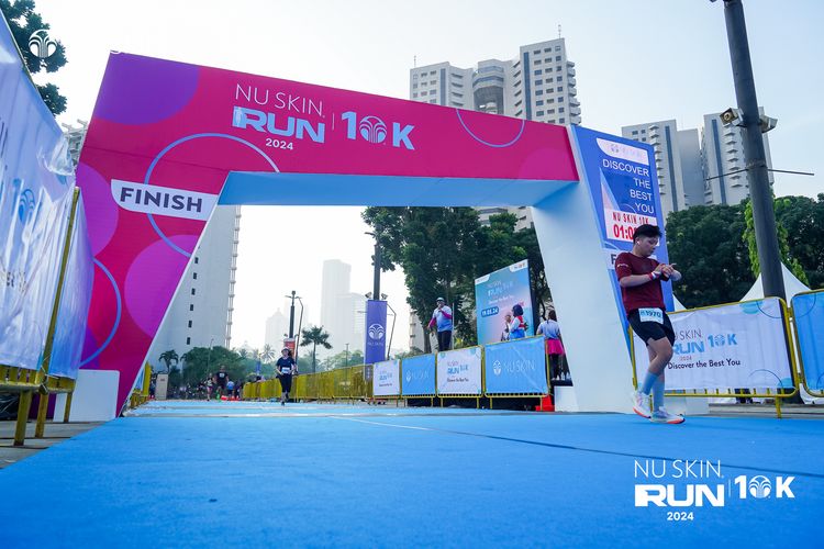 Race photo from Nu Skin Run 10K
