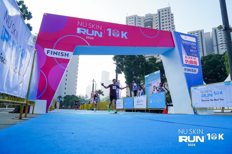 Race photo from Nu Skin Run 10K