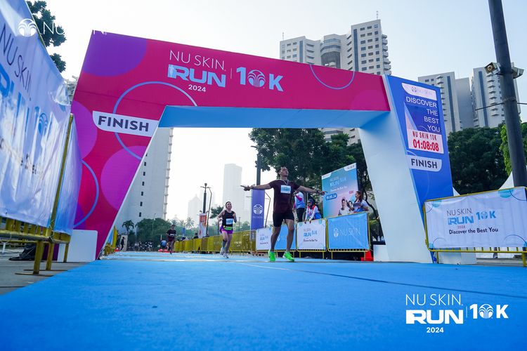 Race photo from Nu Skin Run 10K