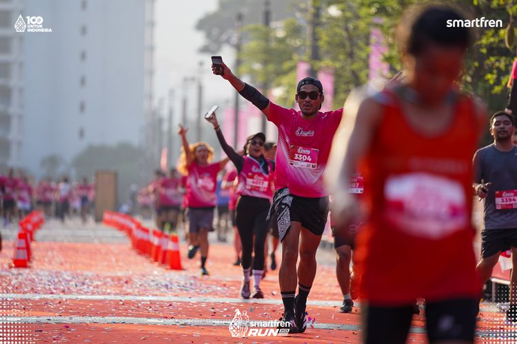 Race photo from Smartfren Run 2025 