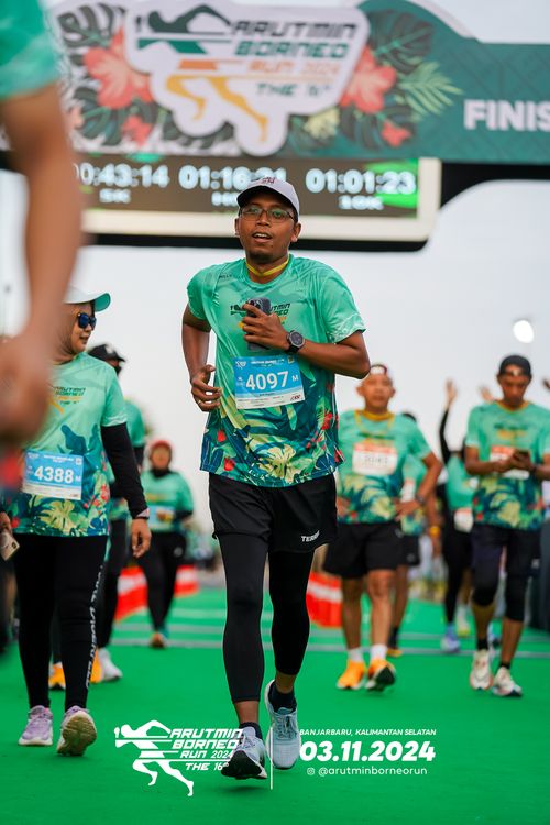 Race photo from Arutmin Borneo Run 2024