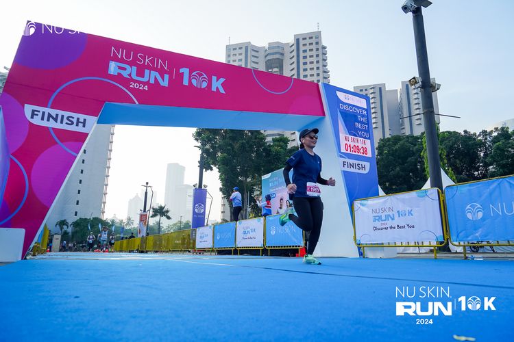 Race photo from Nu Skin Run 10K