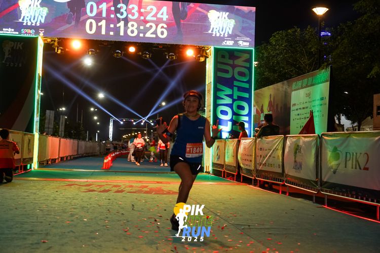 Race photo from PIK NITE RUN 2025