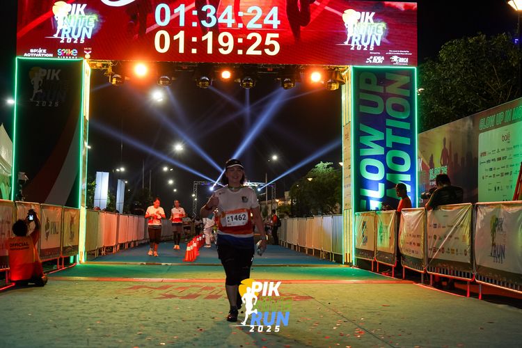 Race photo from PIK NITE RUN 2025