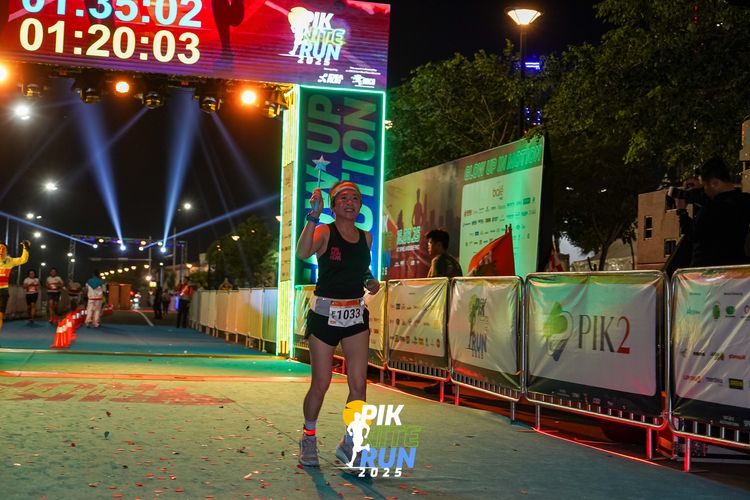 Race photo from PIK NITE RUN 2025