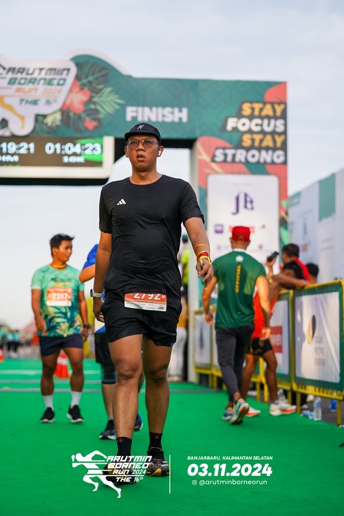 Race photo from Arutmin Borneo Run 2024
