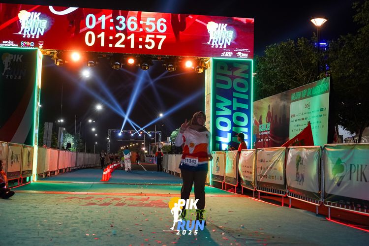 Race photo from PIK NITE RUN 2025