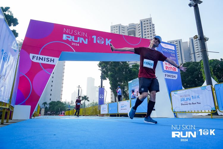 Race photo from Nu Skin Run 10K
