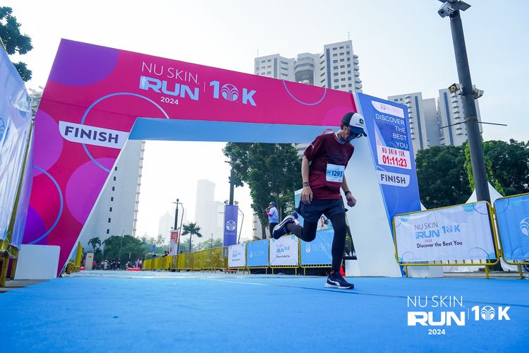 Race photo from Nu Skin Run 10K