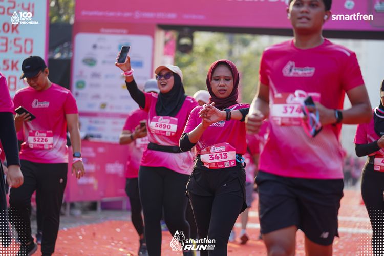 Race photo from Smartfren Run 2025 
